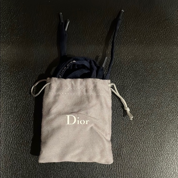 Walk'n'Dior Sneaker - Authentic -
Deep Blue Dior Oblique Embroidered Cotton. - Picture 11 of 13